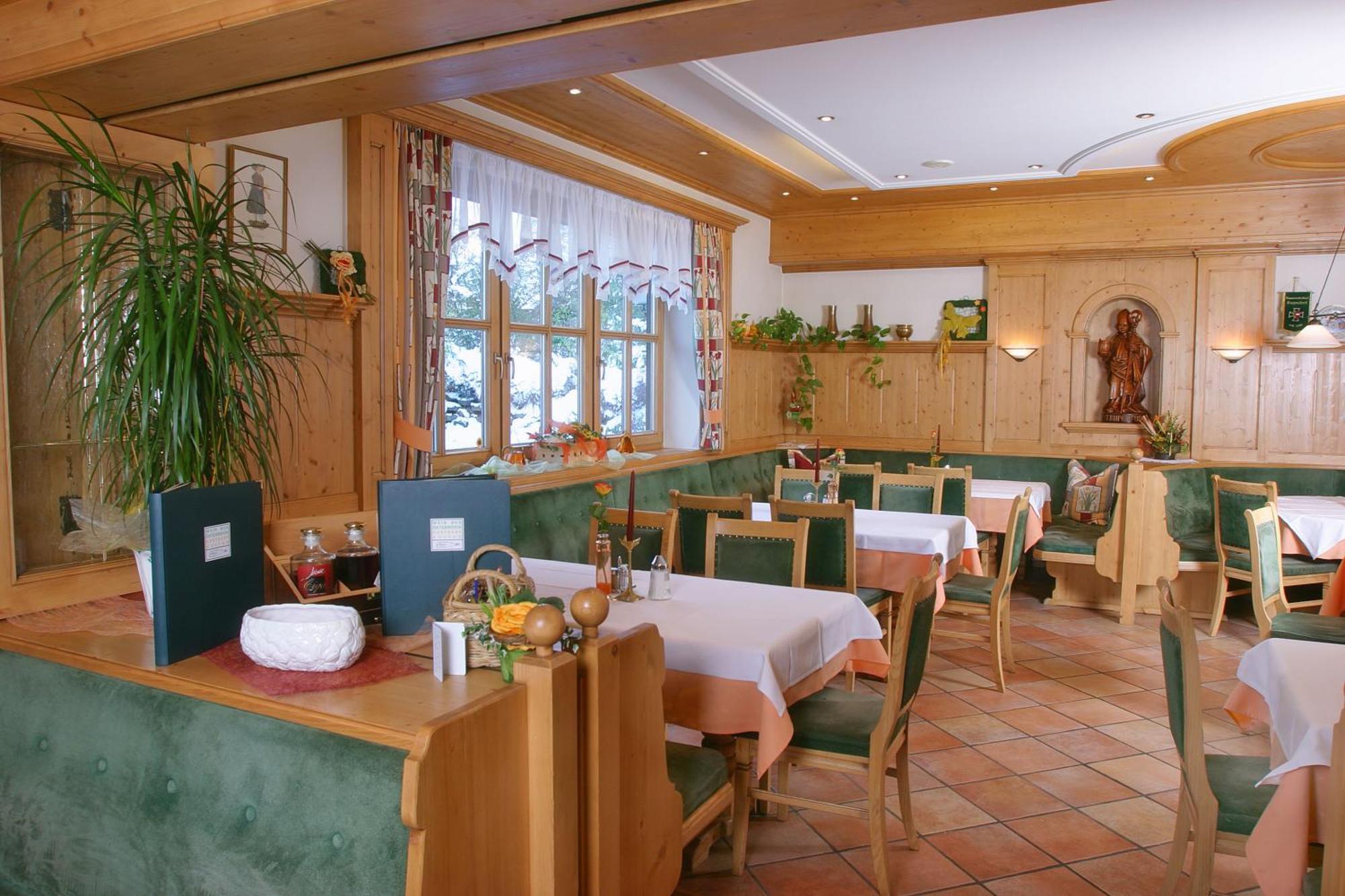 Gasthof Neuwirt Eugendorf Extérieur photo