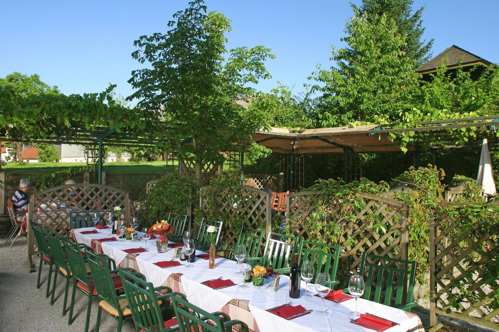 Gasthof Neuwirt Eugendorf Extérieur photo