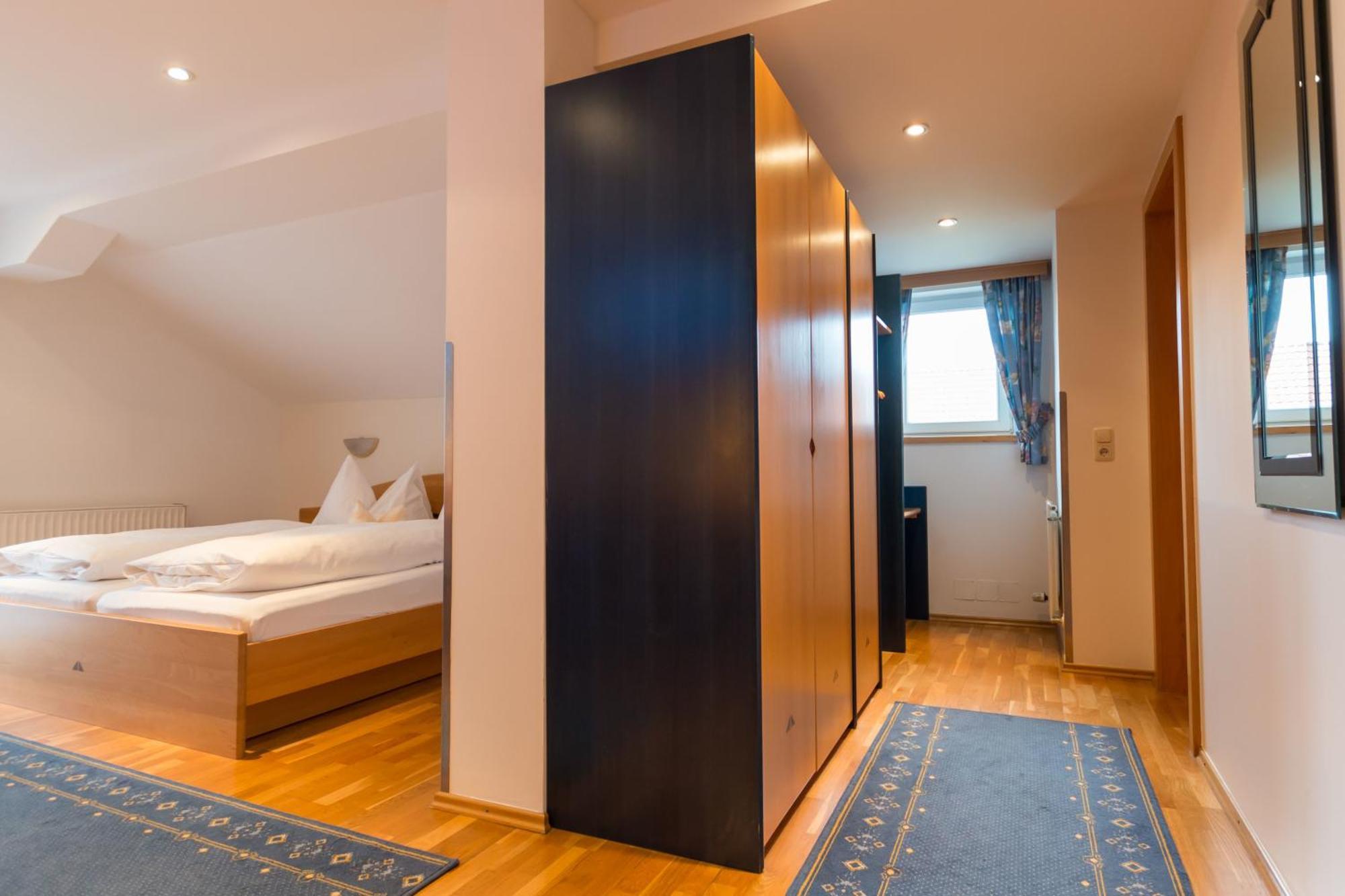 Gasthof Neuwirt Eugendorf Chambre photo