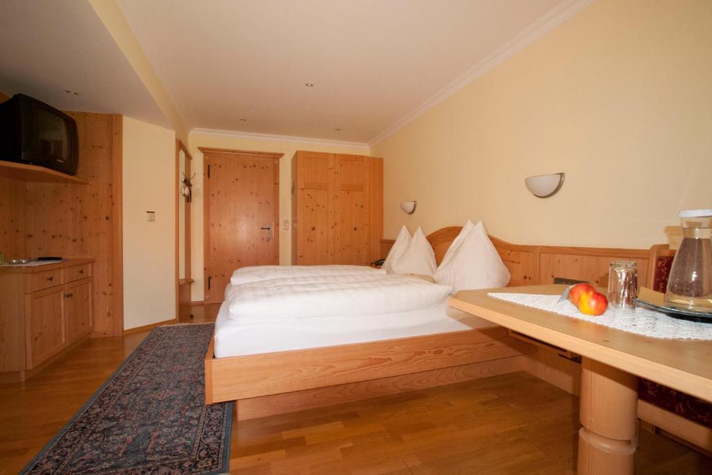 Gasthof Neuwirt Eugendorf Chambre photo