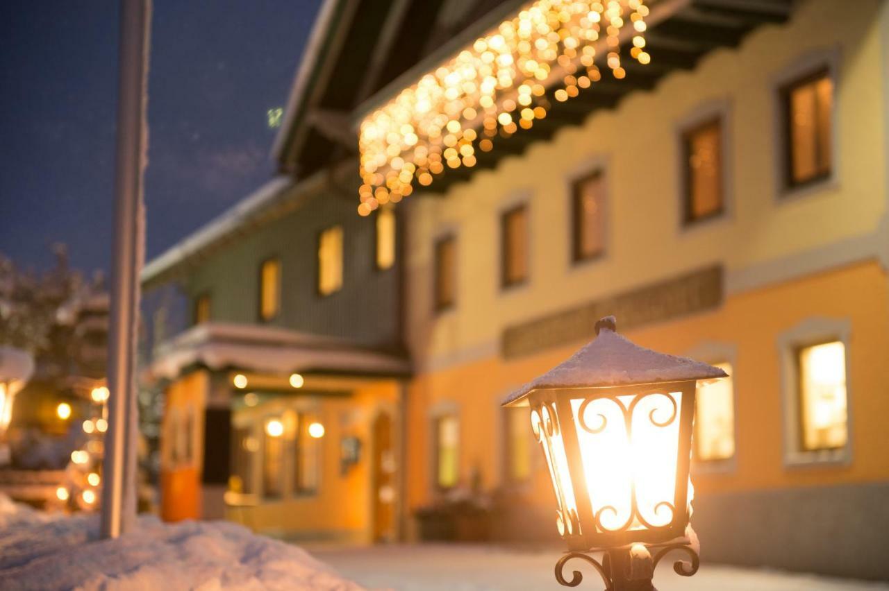 Gasthof Neuwirt Eugendorf Extérieur photo
