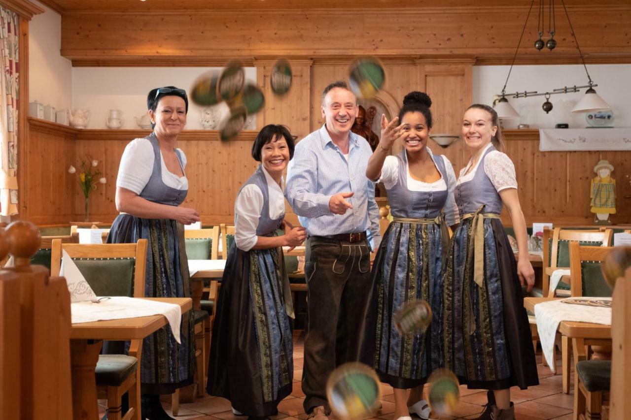 Gasthof Neuwirt Eugendorf Extérieur photo